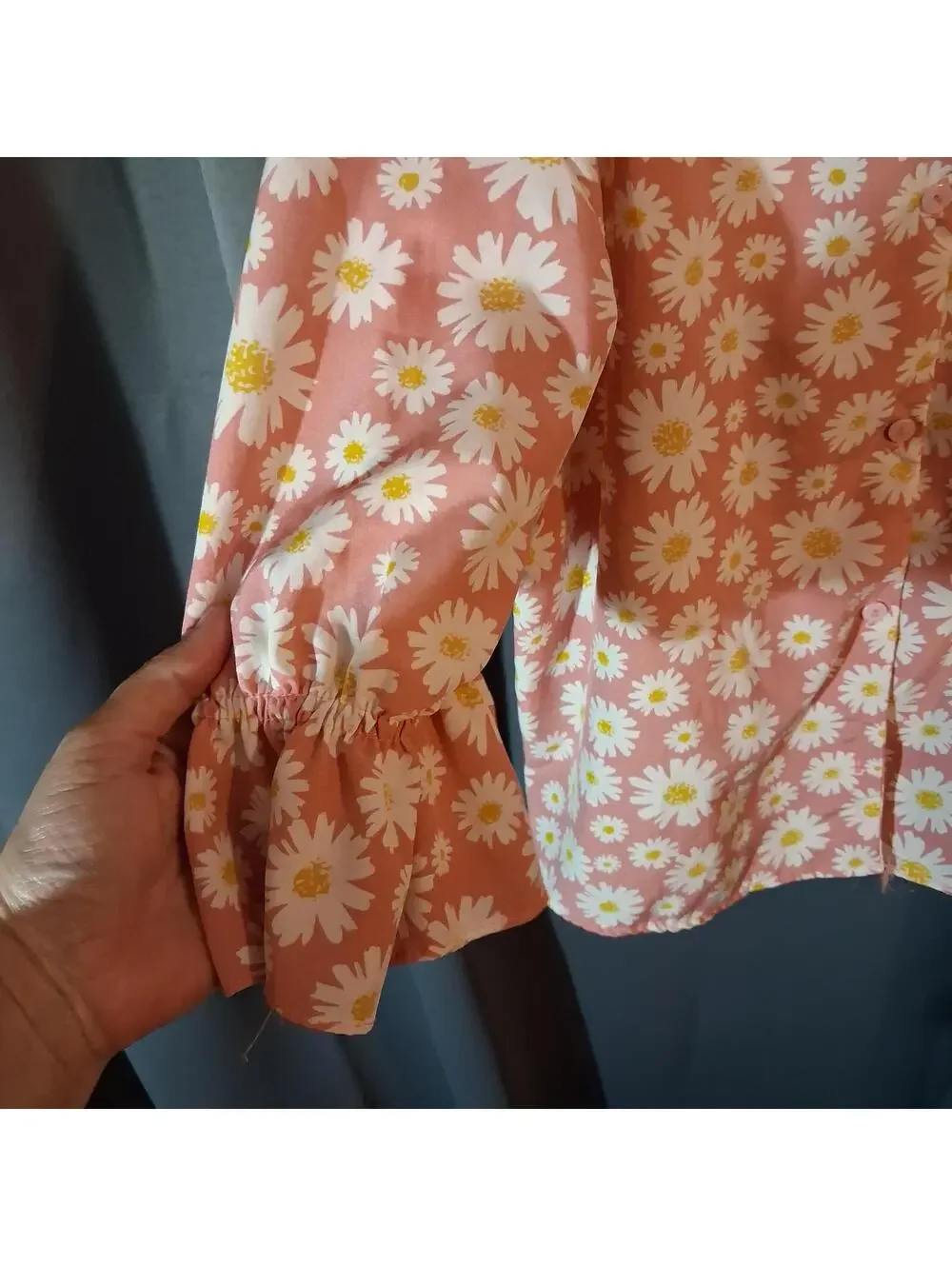 Pink Daisy Print Cold Shoulder Blouse with Tie Straps - Picture 4 of 5